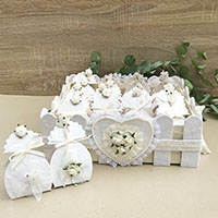 kliknij aby zobaczyć szczegóły Dekoracja z pude�eczek weselnych
